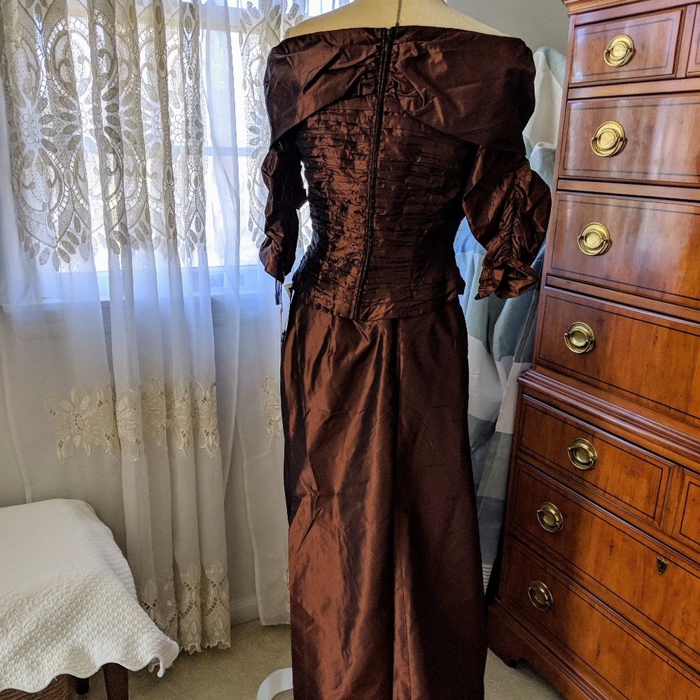 Chetta B Formal Two piece set. Two different sizes - Picture 5 of 6